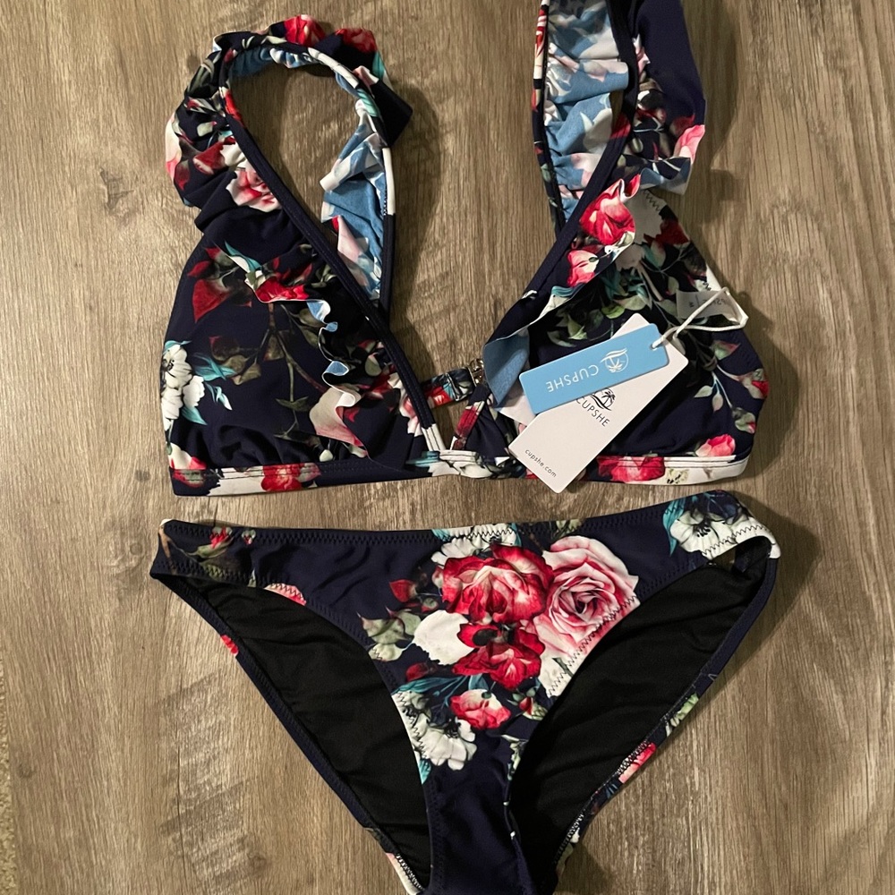 NWT Cupshe Bikini